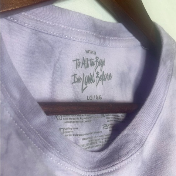 To All the Boys I've Loved Before Netflix x Target Exclusive Purple Tie-dye Shir - Picture 3 of 4